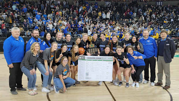 warden-girls-state-title-washington